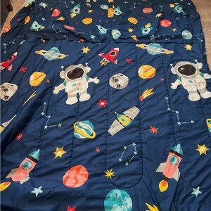 Space Adventure Kids Comforter - Navy with Rockets & Astronauts- bin e16